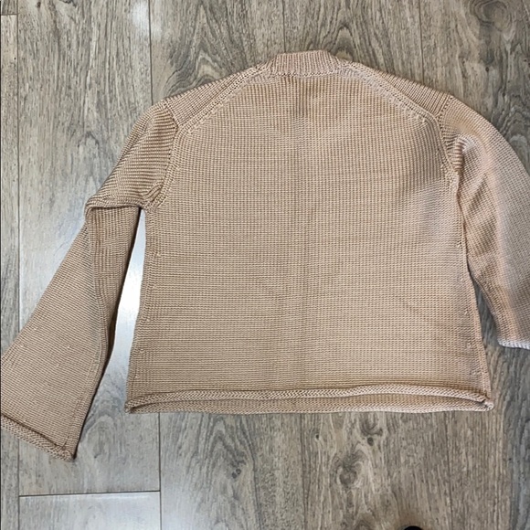Aritzia little moon sweater - Picture 10 of 10